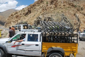 Pit stop on the way to Khardung La