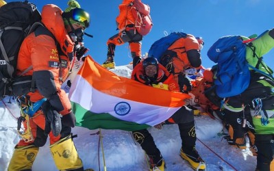 Everest Summit_Indian Flag_Hemant Soreng
